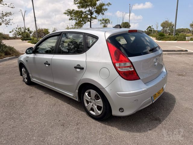 יונדאי i30