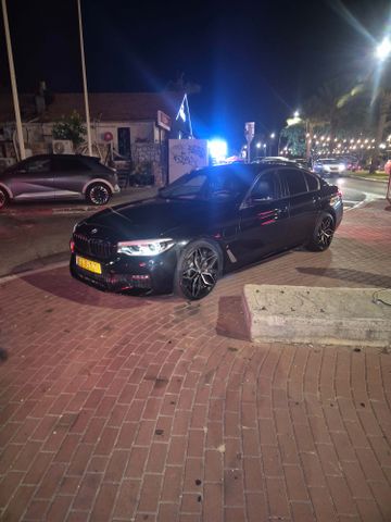 מודעת רכב ב מ וו סדרה 5