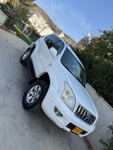 טויוטה לנד קרוזר