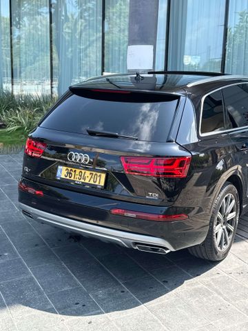 אאודי Q7