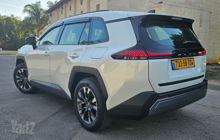 טויוטה RAV4