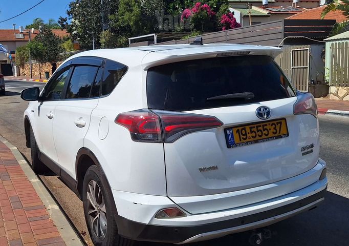 מודעת רכב טויוטה RAV4