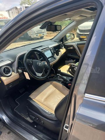 טויוטה RAV4