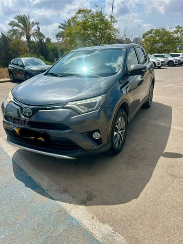 טויוטה RAV4