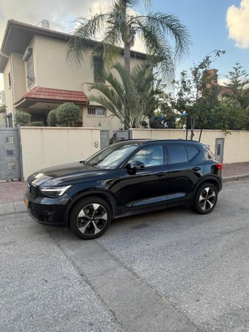 מודעת רכב וולוו XC40