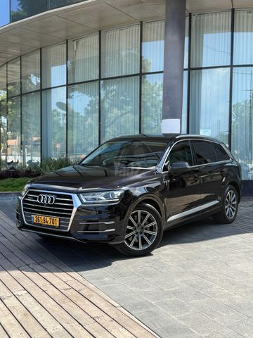 מודעת רכב אאודי Q7