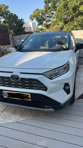טויוטה RAV4