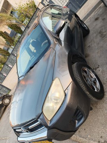 טויוטה RAV4