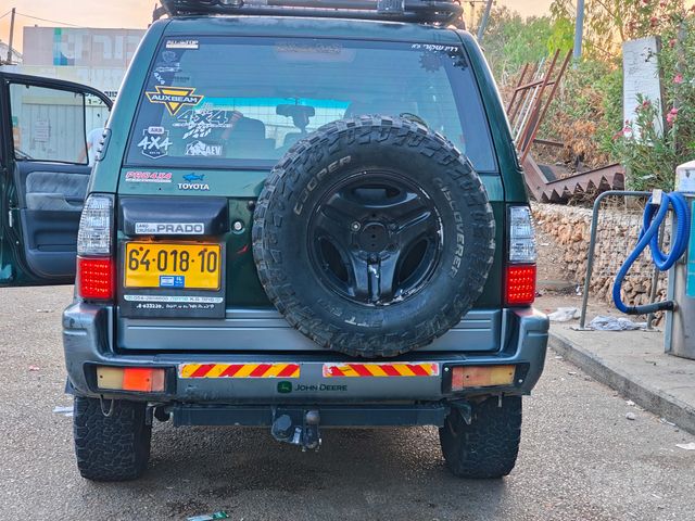 טויוטה לנד קרוזר