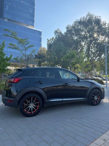 מודעת רכב מאזדה CX-3