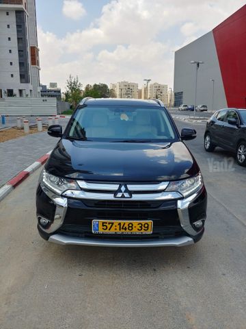 מיצובישי אאוטלנדר