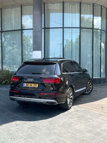 אאודי Q7