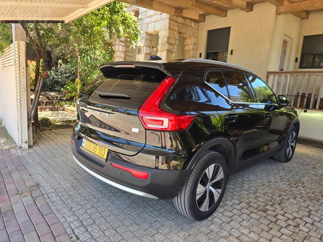 וולוו XC40