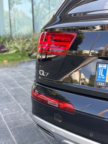 אאודי Q7