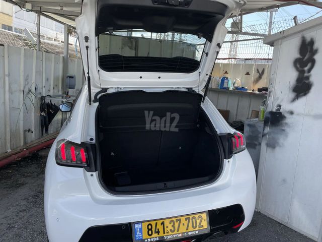 פיג'ו 208