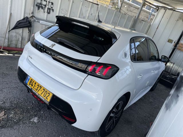 פיג'ו 208