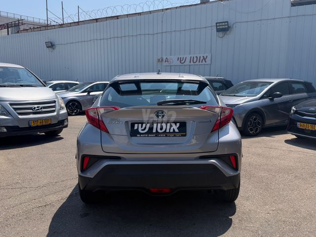 טויוטה C-HR