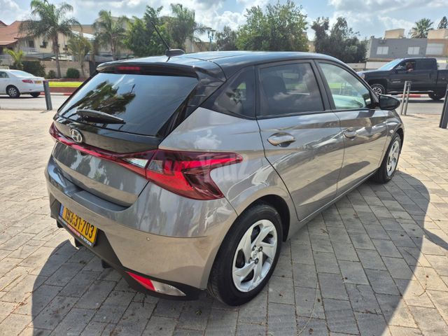 יונדאי i20