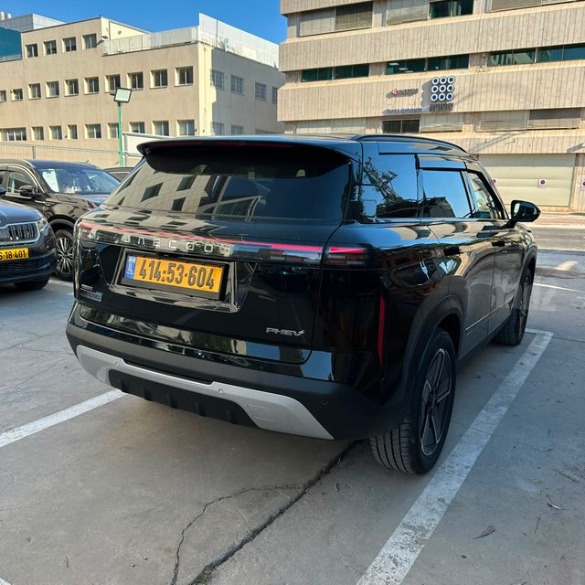 ג'אקו J7