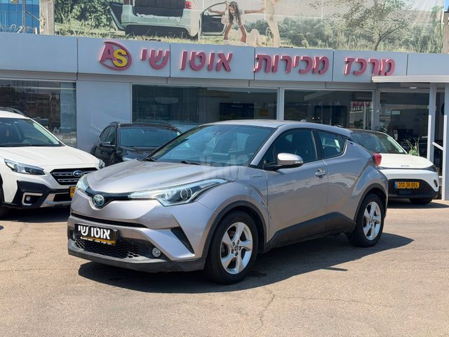 מודעת רכב טויוטה C-HR