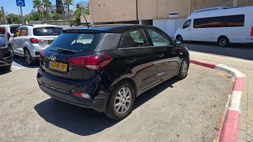 יונדאי i20