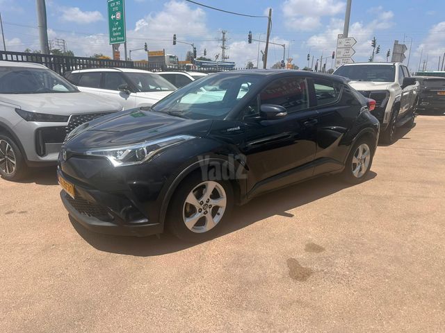 טויוטה C-HR