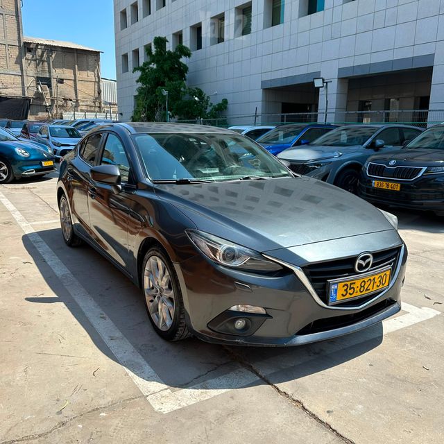 מאזדה 3