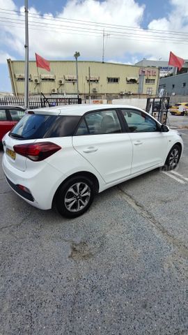 יונדאי i20