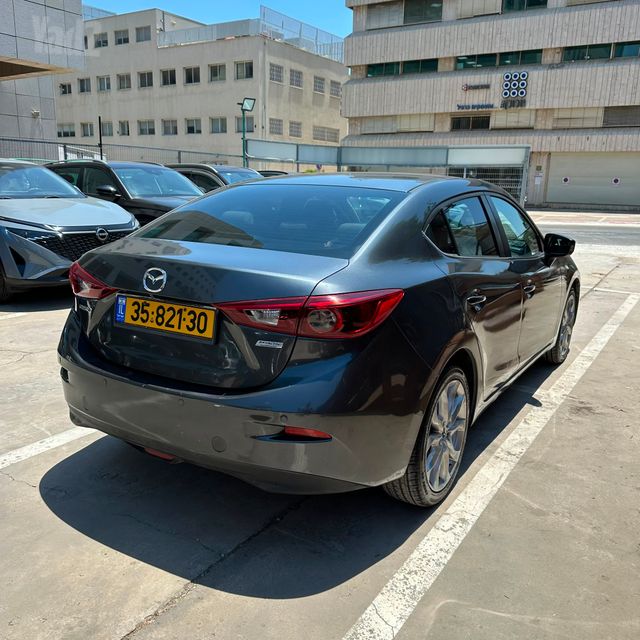מאזדה 3