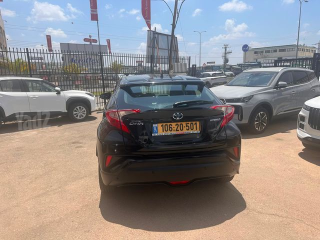 טויוטה C-HR
