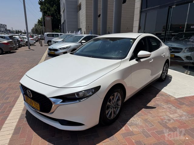 מאזדה 3