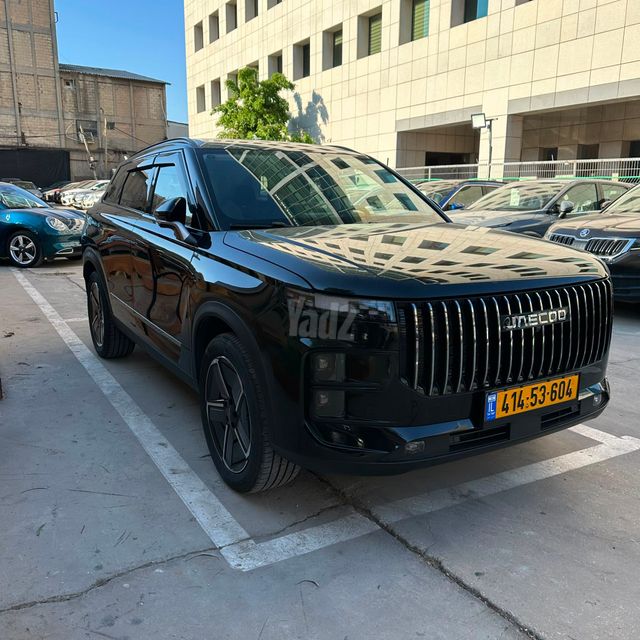 ג'אקו J7