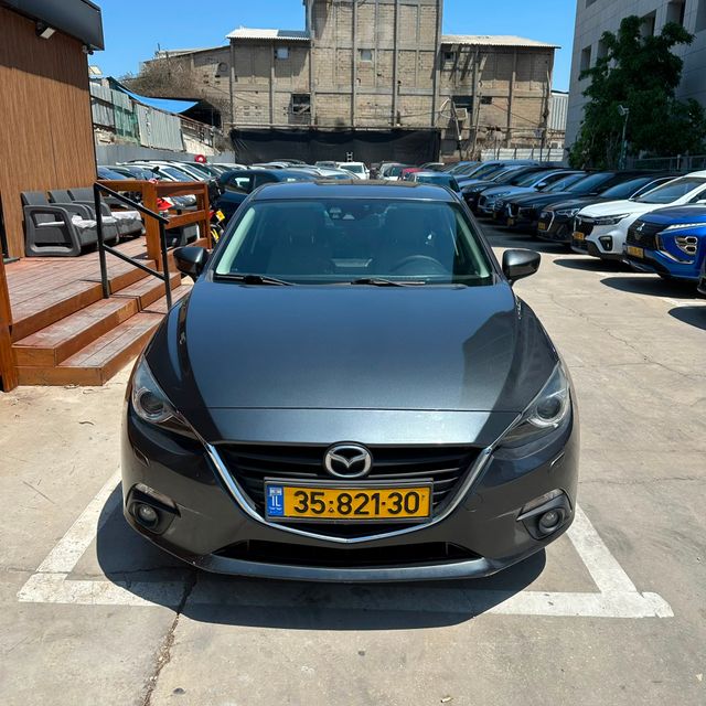 מאזדה 3