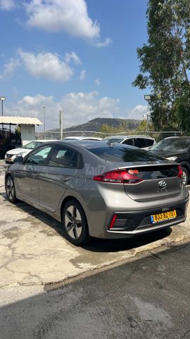 יונדאי איוניק
