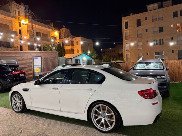 ב מ וו M5