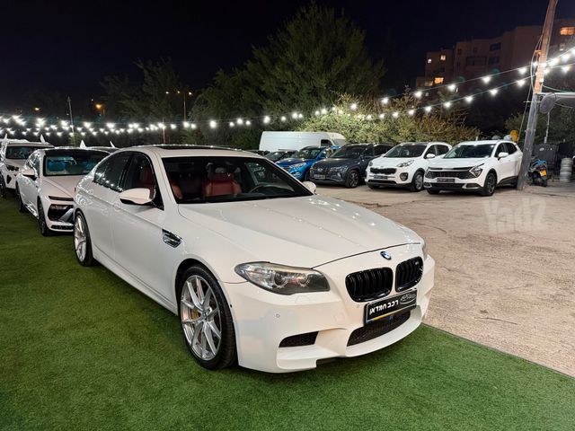 ב מ וו M5
