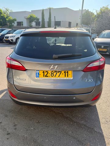 יונדאי i30