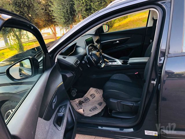 פיג'ו 3008