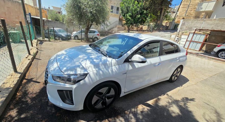 יונדאי איוניק
