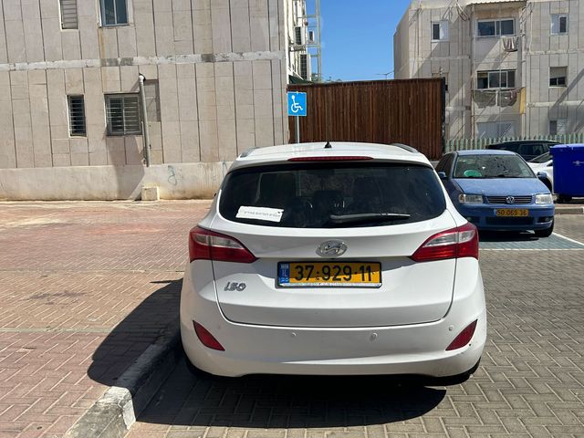 יונדאי i30