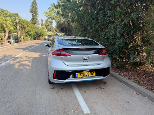 יונדאי איוניק