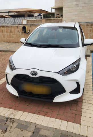 מודעת רכב מאזדה 2