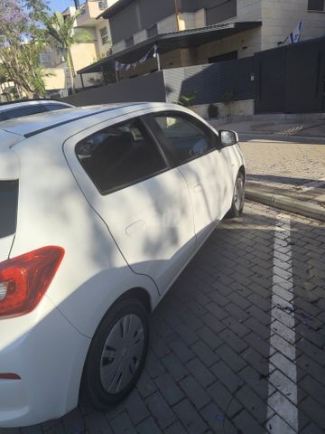 מיצובישי ספייס סטאר