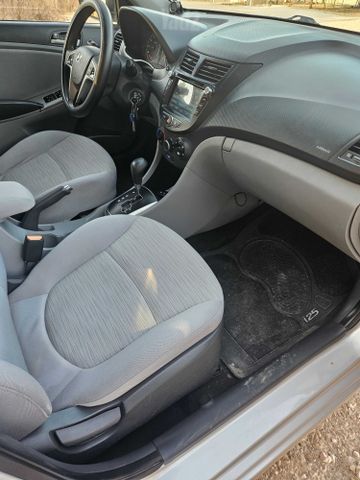 יונדאי אקסנט i25