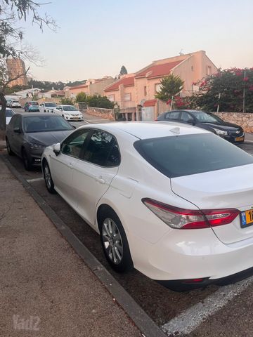 מודעת רכב טויוטה קאמרי