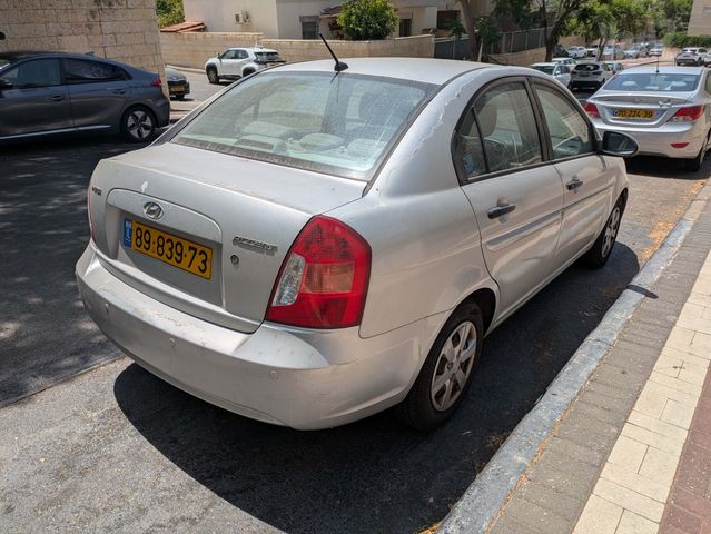 יונדאי אקסנט i25
