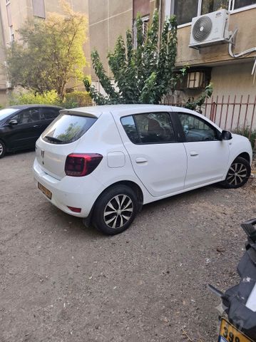 מודעת רכב דאצ'יה סנדרו