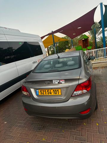 יונדאי אקסנט i25