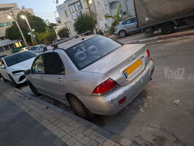מודעת רכב מיצובישי לנסר