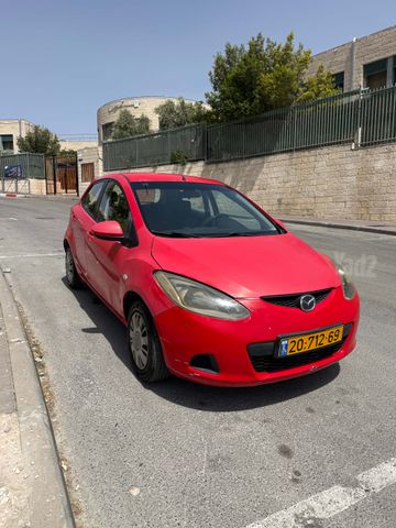 מודעת רכב מאזדה 2